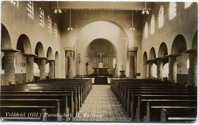 20-10003 Interieur van de Sint Martinuskerk