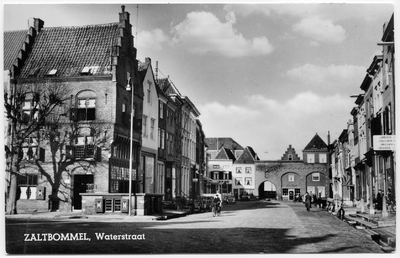 22-10161 Zicht op Waterpoort