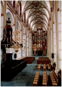 22-10698 Interieur Sint Maartenskerk met orgel en preekstoel