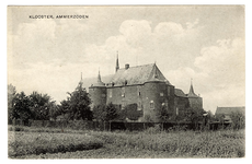 4-10135 Zicht op kasteel Ammerzoden, destijds Clarissenklooster, vanaf de achterstraat