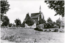 3-10022 Zicht op katholieke kerk
