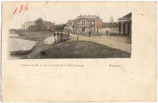 22-10902 Veerstoep met rechts het veerhuis en midden sociëteitsgebouw De Verdraagzaamheid