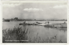 22-10941 Rijksveerpont aan de veerstoep