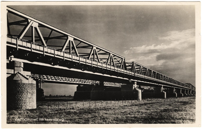 22-10980 Verkeersbrug, brugdeel over de uiterwaard bij Waardenburg