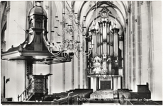22-11028 Interieur Sint Maartenskerk met preekstoel en orgel
