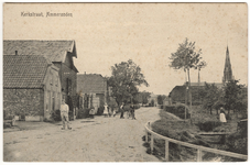 4-10163 Vanaf de hoek met de Schoolstraat (nu Van Milstraat) richting pastorie (later Sint Antoniusgestichting)